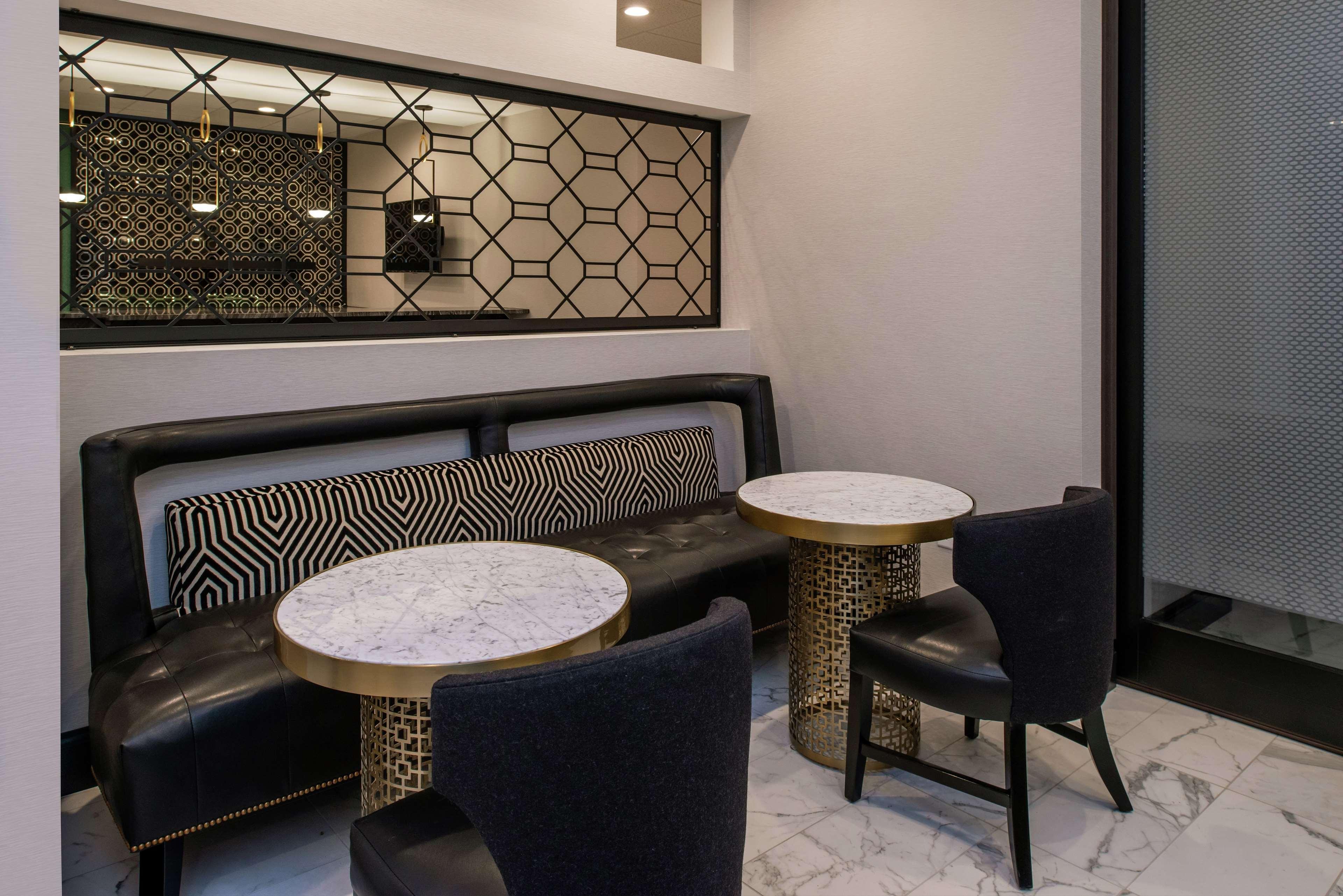 Hampton Inn & Suites Winston-Salem Downtown Zewnętrze zdjęcie